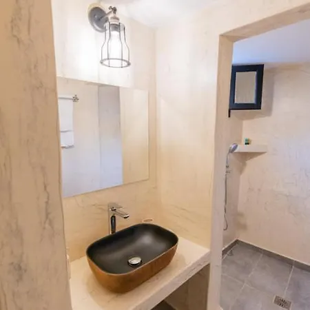 Vlychada's Diamond *