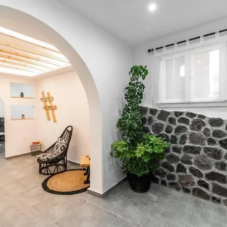 Vlychada's Diamond *