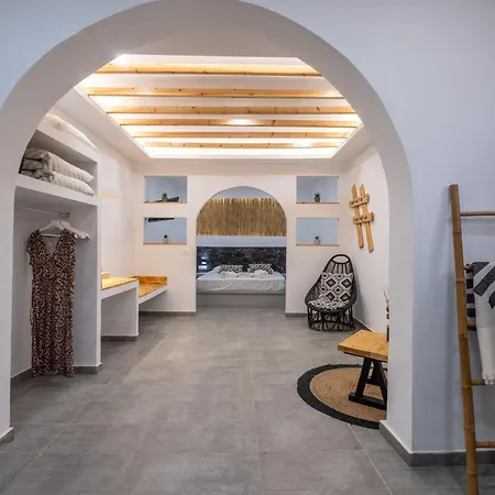 Vlychada's Diamond *