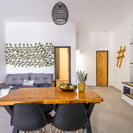 Vlychada's Diamond *