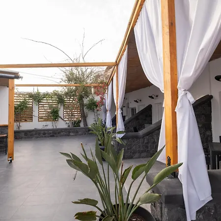 Vlychada's Diamond Apartment