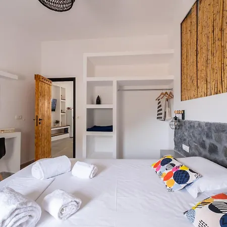 Vlychada's Diamond *