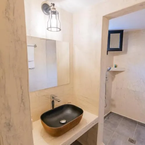 Vlychada's Diamond *